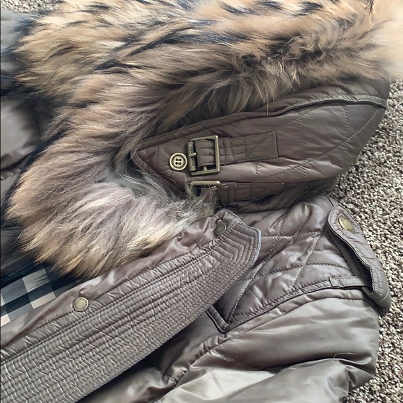 Burberry coat - Picture 4 of 8